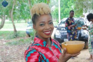 Article : Bénin: Inès Kuassi, de la télé au Café